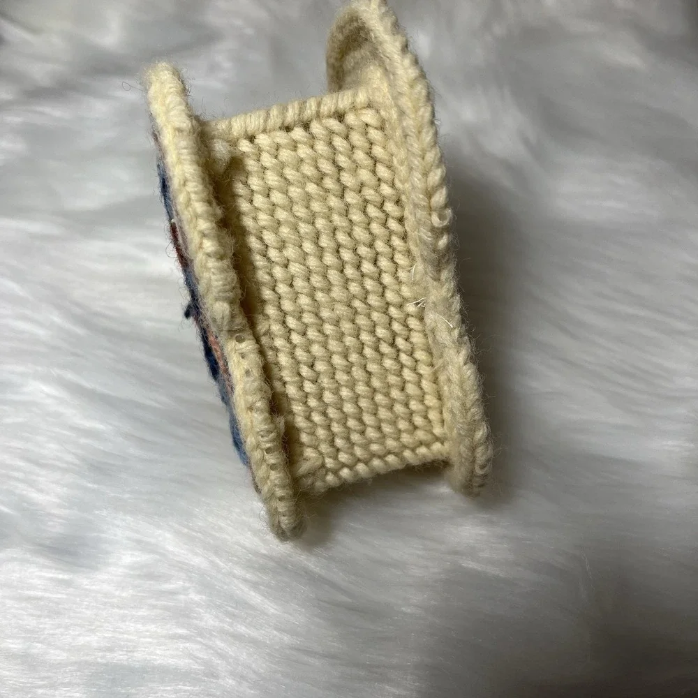 VTG Embroidered Heart Trinket Box Plastic Canvas Crochet Yarn Keepsake Jewelry